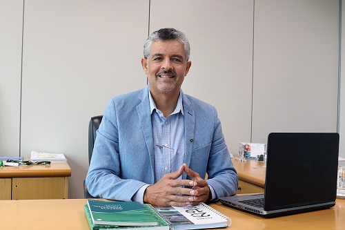 CARLOS CAVALCANTI perfil