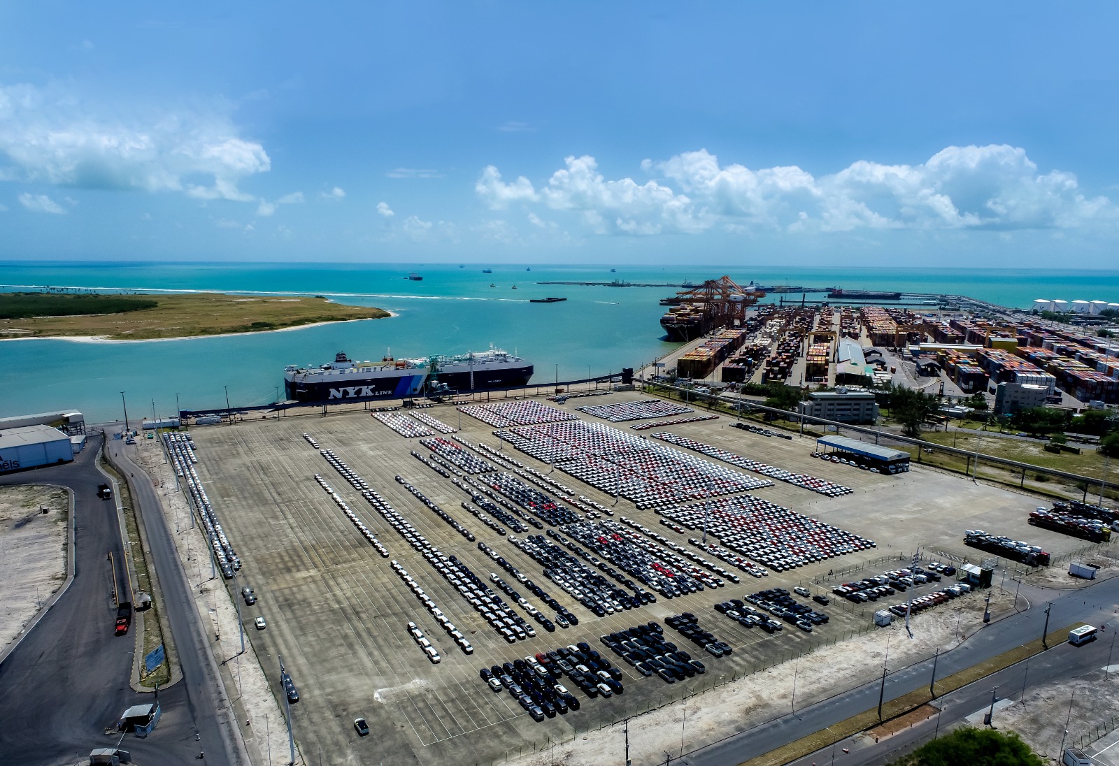 WhatsApp Image 2025 12 08 at 16.04.11 2